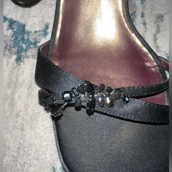 Black Vintage Heels - Picture 2 of 4